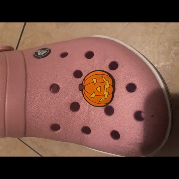 Halloween Pumpkin Jack O Lantern Crocs Shoe Charm - Picture 2 of 2
